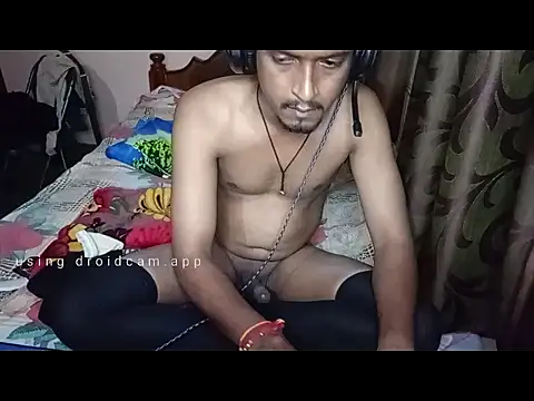 Sexypavi09 online show from September 18, 2025, 6:33 pm