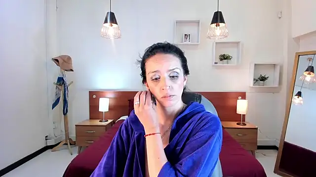 Kristen Garner online show from February 12, 2025, 12:16 am