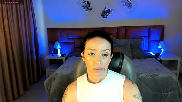 Snapshot of Kristen_Garner chatting on September 19, 2025, 8:13 pm Kristen Garner online show from September 19, 2025, 8:13 pm