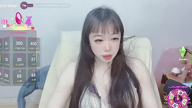 Snapshot of z23002 chatting on October 6, 2025, 8:26 am z23002 online show from October 6, 2025, 8:26 am