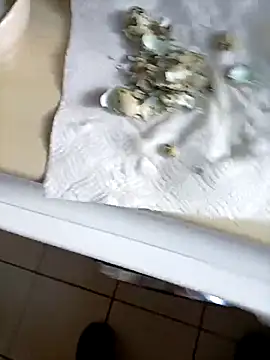 Snapshot of loveeatingcunts chatting on October 24, 2025, 2:49 pm loveeatingcunts online show from October 24, 2025, 2:49 pm