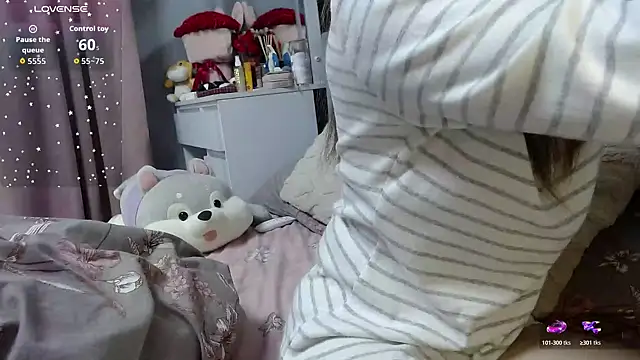 Viktoriiya bald online show from November 3, 2025, 10:46 pm