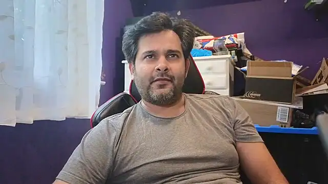 Sakhtlaundaz online show from September 24, 2025, 8:15 pm