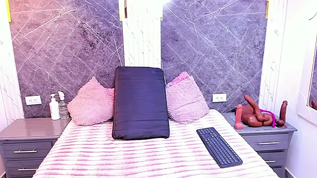 AndreaFletcher online show from December 14, 2025, 12:11 pm