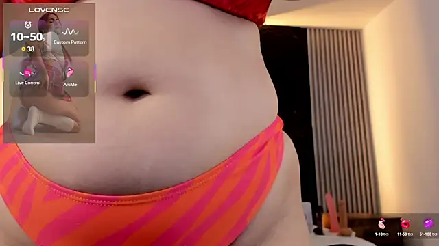 Snapshot of nicolleu99 chatting on February 10, 2025, 12:18 pm nicolleu99 online show from February 10, 2025, 12:18 pm