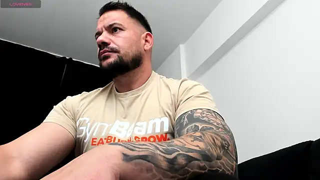 musclemonster31 online show from October 16, 2025, 12:24 pm