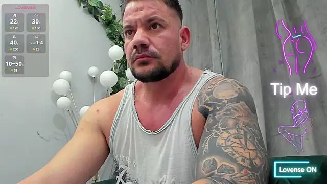 musclemonster31 online show from March 4, 2025, 9:00 pm