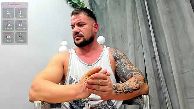 musclemonster31 online show from February 12, 2025, 8:38 am