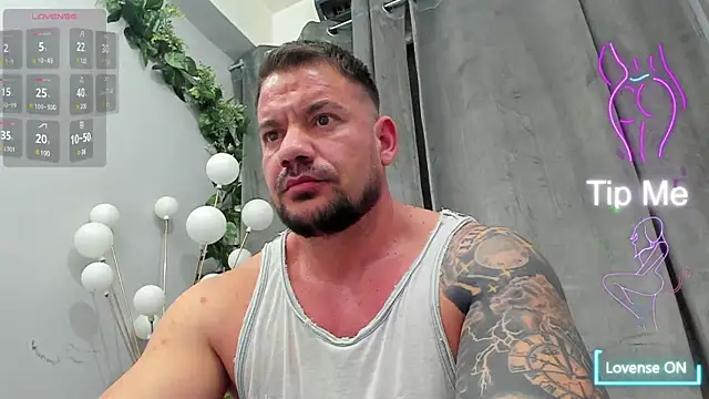 musclemonster31 online show from March 5, 2025, 10:21 pm