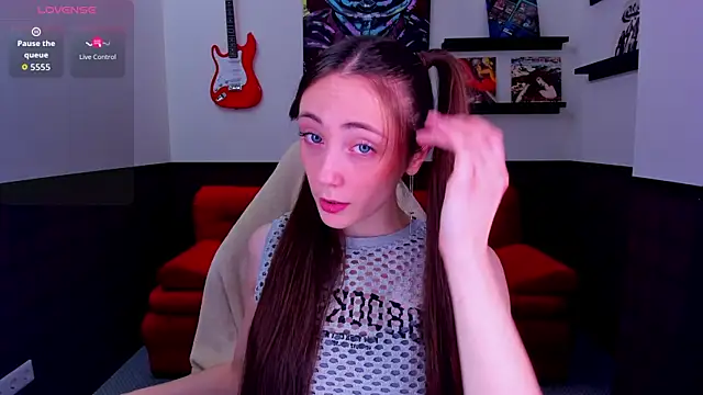Lexi Split online show from June 24, 2026, 2:43 am