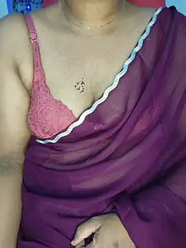 Snapshot of Malluivaniya chatting on June 18, 2026, 11:26 am Malluivaniya online show from June 18, 2026, 11:26 am