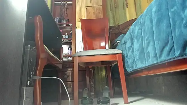  BrendaMichel  online show from March 4, 2026, 12:35 pm