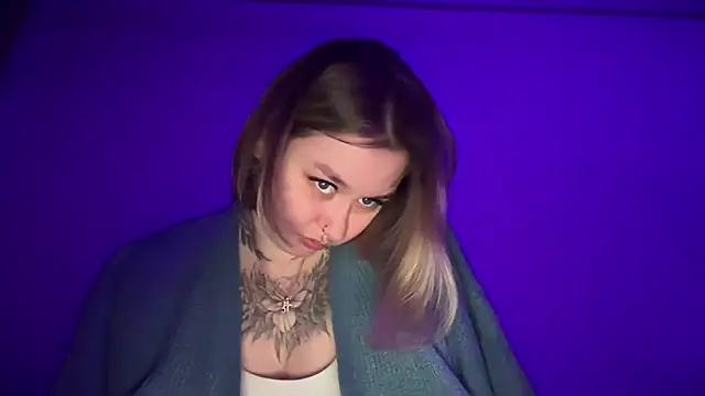 Snapshot of Isabel-Bailey chatting on October 24, 2025, 9:03 pm Isabel-Bailey online show from October 24, 2025, 9:03 pm