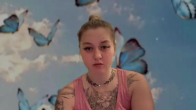 Snapshot of Isabel-Bailey chatting on December 5, 2024, 10:39 pm Isabel-Bailey online show from December 5, 2024, 10:39 pm