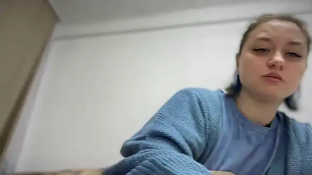 Snapshot of Isabel-Bailey chatting on October 17, 2025, 9:05 pm Isabel-Bailey online show from October 17, 2025, 9:05 pm