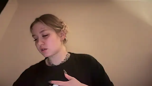 Snapshot of Isabel-Bailey chatting on January 8, 2025, 9:34 pm Isabel-Bailey online show from January 8, 2025, 9:34 pm