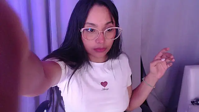 Cuteprincess21 online show from February 13, 2025, 1:19 am