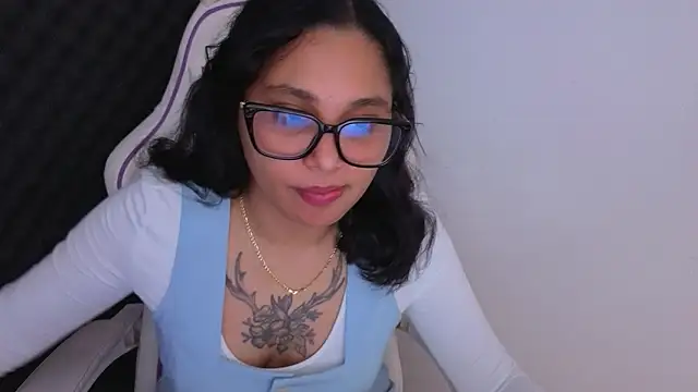 Cuteprincess21 online show from February 8, 2026, 1:36 am