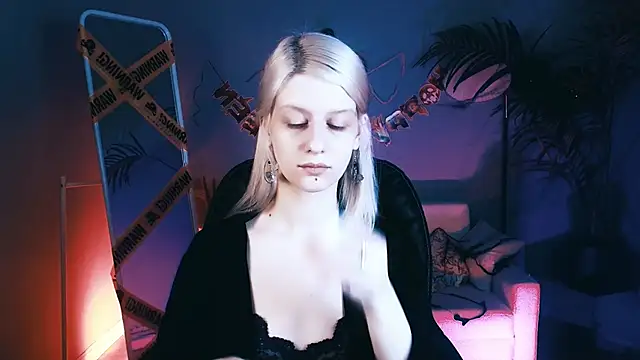 Snapshot of Noah_ElmerX chatting on November 1, 2025, 9:19 pm Noah ElmerX online show from November 1, 2025, 9:19 pm