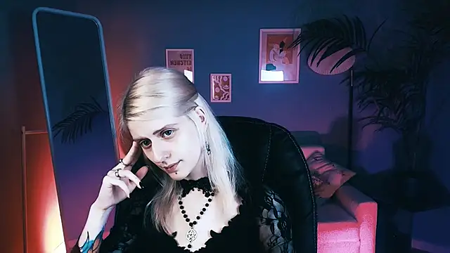 Snapshot of Noah_ElmerX chatting on November 7, 2025, 7:35 am Noah ElmerX online show from November 7, 2025, 7:35 am