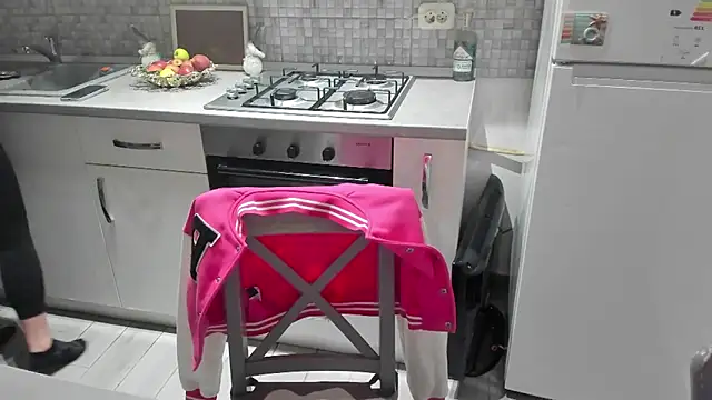 Ellyslimdoll online show from February 21, 2026, 4:14 am