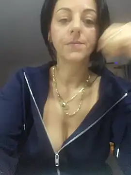 bruneta sexy23 online show from January 3, 2025, 4:22 am