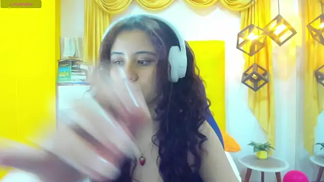 mayamoira1 online show from March 1, 2025, 7:59 pm