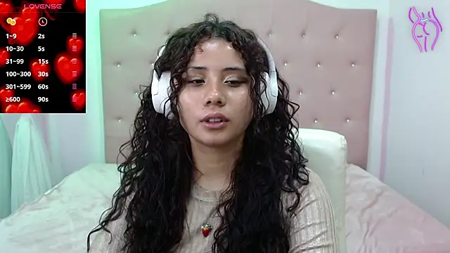mayamoira1 online show from February 21, 2025, 10:48 pm