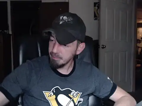 Snapshot of pensguy30 chatting on December 11, 2024, 2:41 am pensguy30 online show from December 11, 2024, 2:41 am