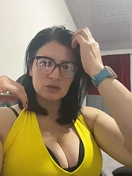 adriana71 online show from September 17, 2025, 8:44 pm