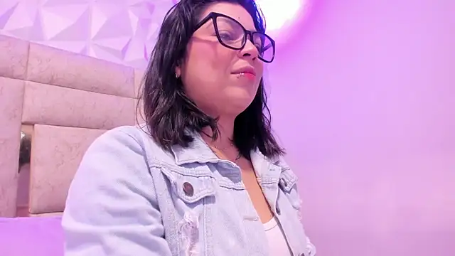 Snapshot of PauletteJ chatting on February 24, 2026, 11:55 am PauletteJ online show from February 24, 2026, 11:55 am