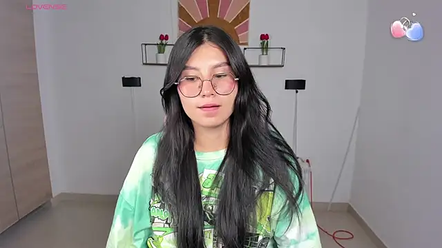 emily villamil online show from April 21, 2026, 9:54 pm