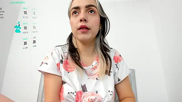 NICOLEVIP online show from March 1, 2026, 1:27 am