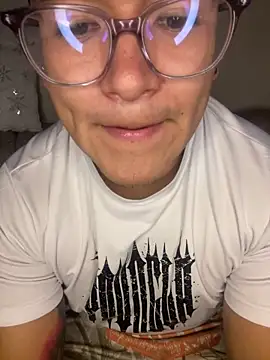 Snapshot of AgathaGeorgiou chatting on October 22, 2025, 10:52 pm AgathaGeorgiou online show from October 22, 2025, 10:52 pm