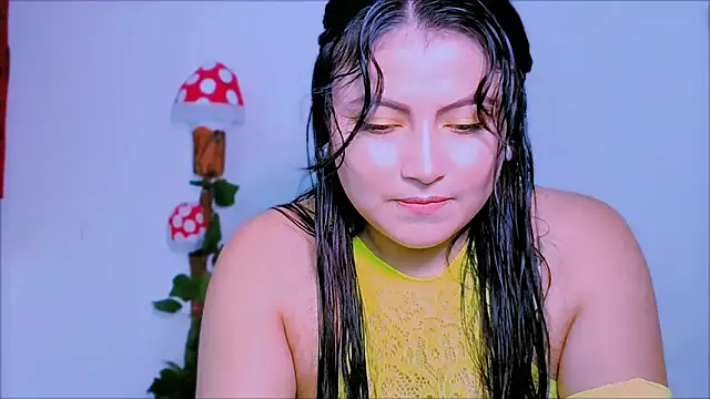 KathieBurning online show from February 3, 2025, 5:03 pm