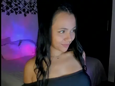 naty nattttttt online show from October 8, 2025, 2:57 am