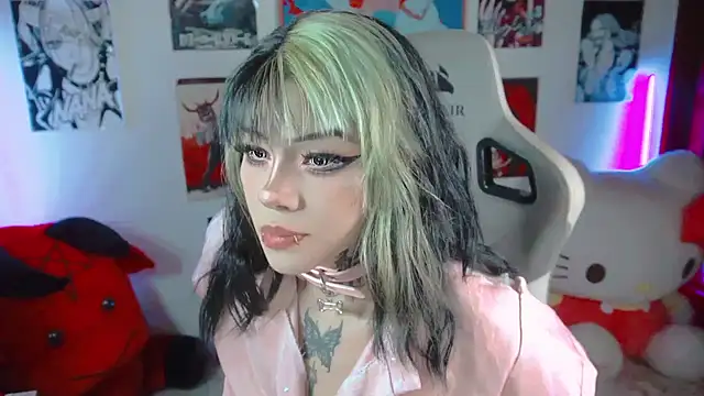 Deadly Doll online show from October 18, 2025, 7:49 pm