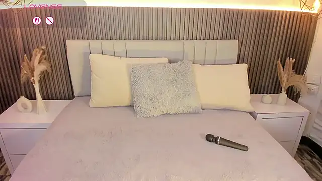 Snapshot of SHANONCLARK chatting on October 23, 2025, 7:12 pm SHANONCLARK online show from October 23, 2025, 7:12 pm