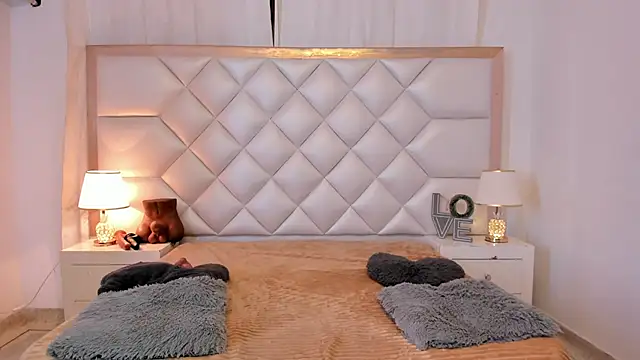 brittany069 online show from March 5, 2026, 9:43 pm