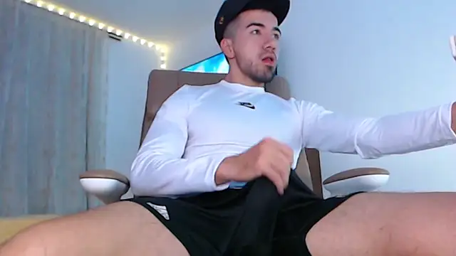 taylor cruz online show from March 13, 2026, 2:49 am