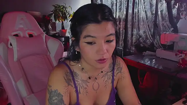 annie walker6 online show from October 9, 2025, 5:35 pm