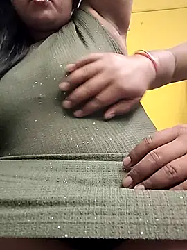 flamingoss online show from December 19, 2025, 7:05 pm