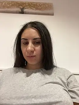 Snapshot of JenniferEdith chatting on February 6, 2025, 11:20 am JenniferEdith online show from February 6, 2025, 11:20 am