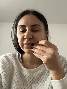 Snapshot of JenniferEdith chatting on February 13, 2025, 12:32 pm JenniferEdith online show from February 13, 2025, 12:32 pm