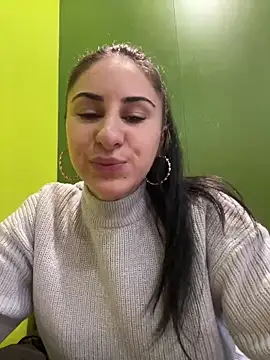 Snapshot of JenniferEdith chatting on December 19, 2024, 8:34 am JenniferEdith online show from December 19, 2024, 8:34 am