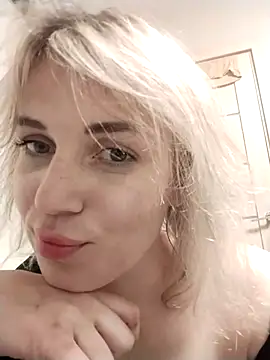 Snapshot of Linda_Gregory chatting on October 13, 2025, 2:02 am Linda Gregory online show from October 13, 2025, 2:02 am