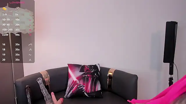 miss canndy online show from February 3, 2025, 6:07 pm