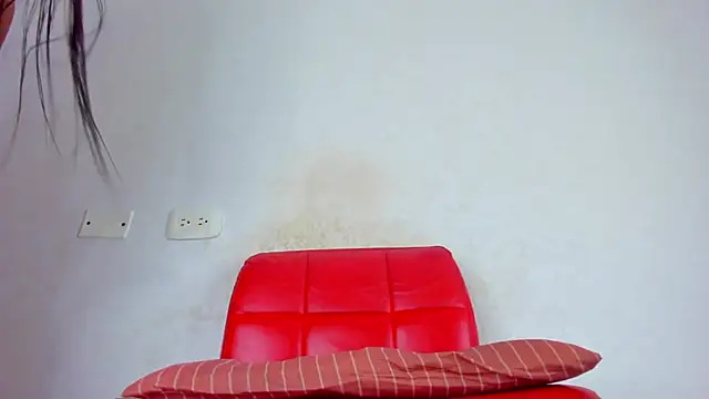 Snapshot of Kimberly_House chatting on March 14, 2025, 10:49 pm Kimberly House online show from March 14, 2025, 10:49 pm