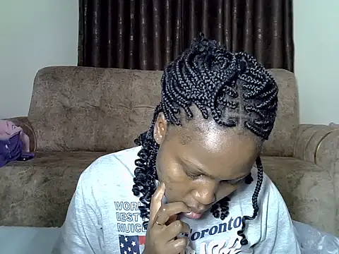 AurelAda online show from November 4, 2025, 11:19 pm