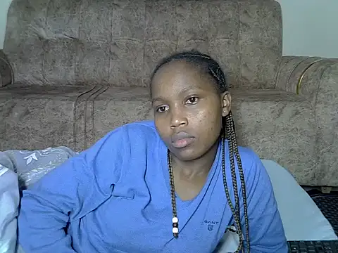 Snapshot of AurelAda chatting on February 26, 2026, 12:21 am AurelAda online show from February 26, 2026, 12:21 am